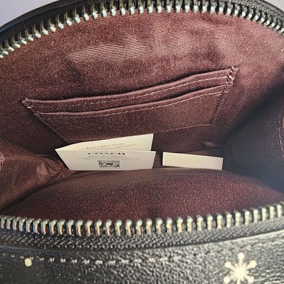 Coach CM846 Disney X Coach Canteen Crossbody Holiday Print - Picture 5 of 6